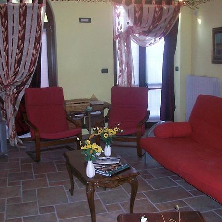 Tra... Monti E Vigne Bed & Breakfast La Morra Dış mekan fotoğraf