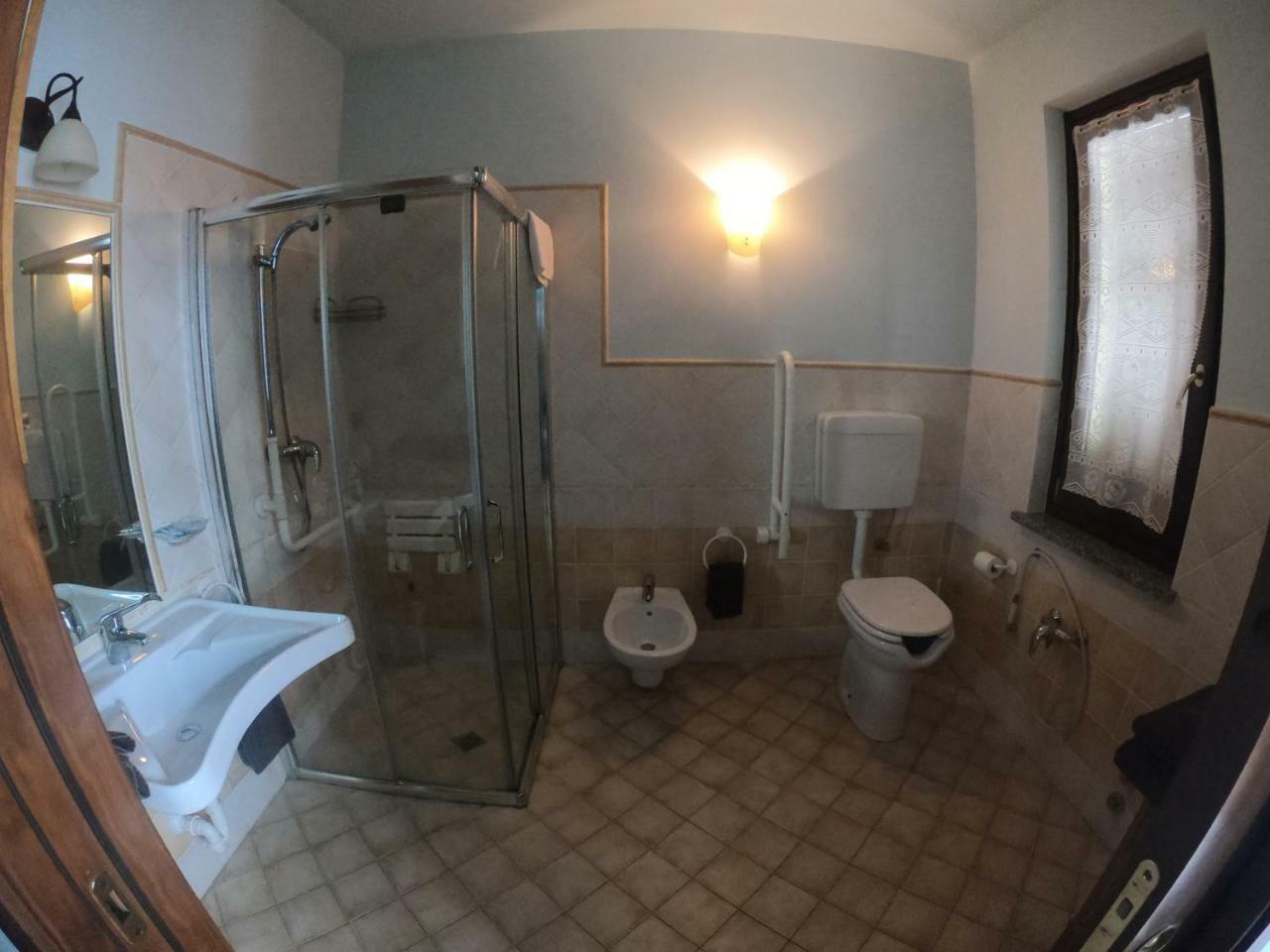 Tra... Monti E Vigne Bed & Breakfast La Morra Dış mekan fotoğraf