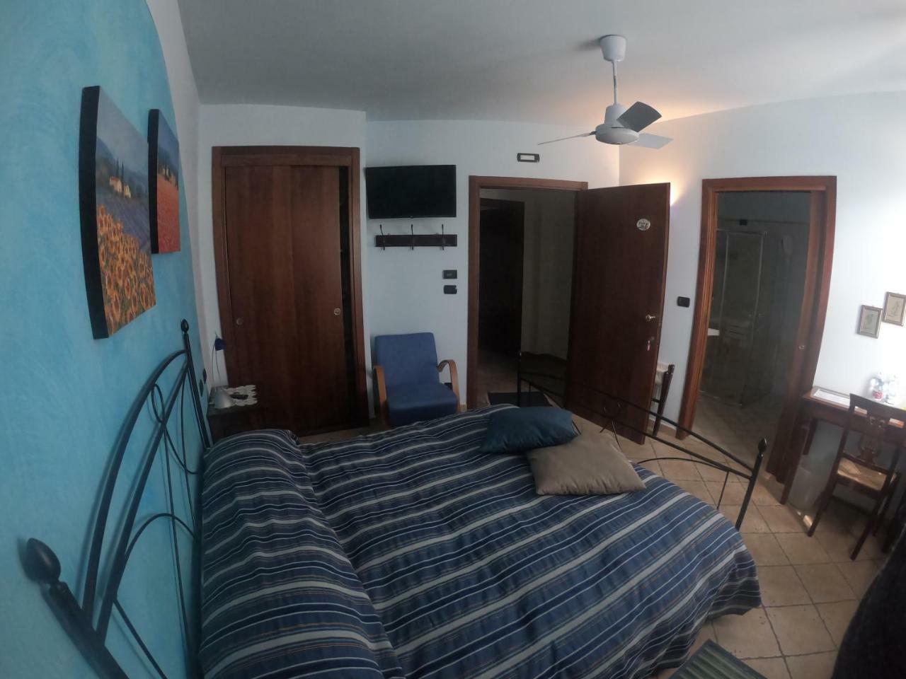Tra... Monti E Vigne Bed & Breakfast La Morra Dış mekan fotoğraf