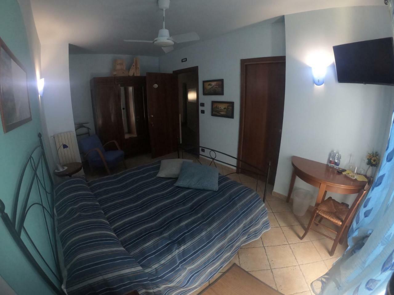 Tra... Monti E Vigne Bed & Breakfast La Morra Dış mekan fotoğraf