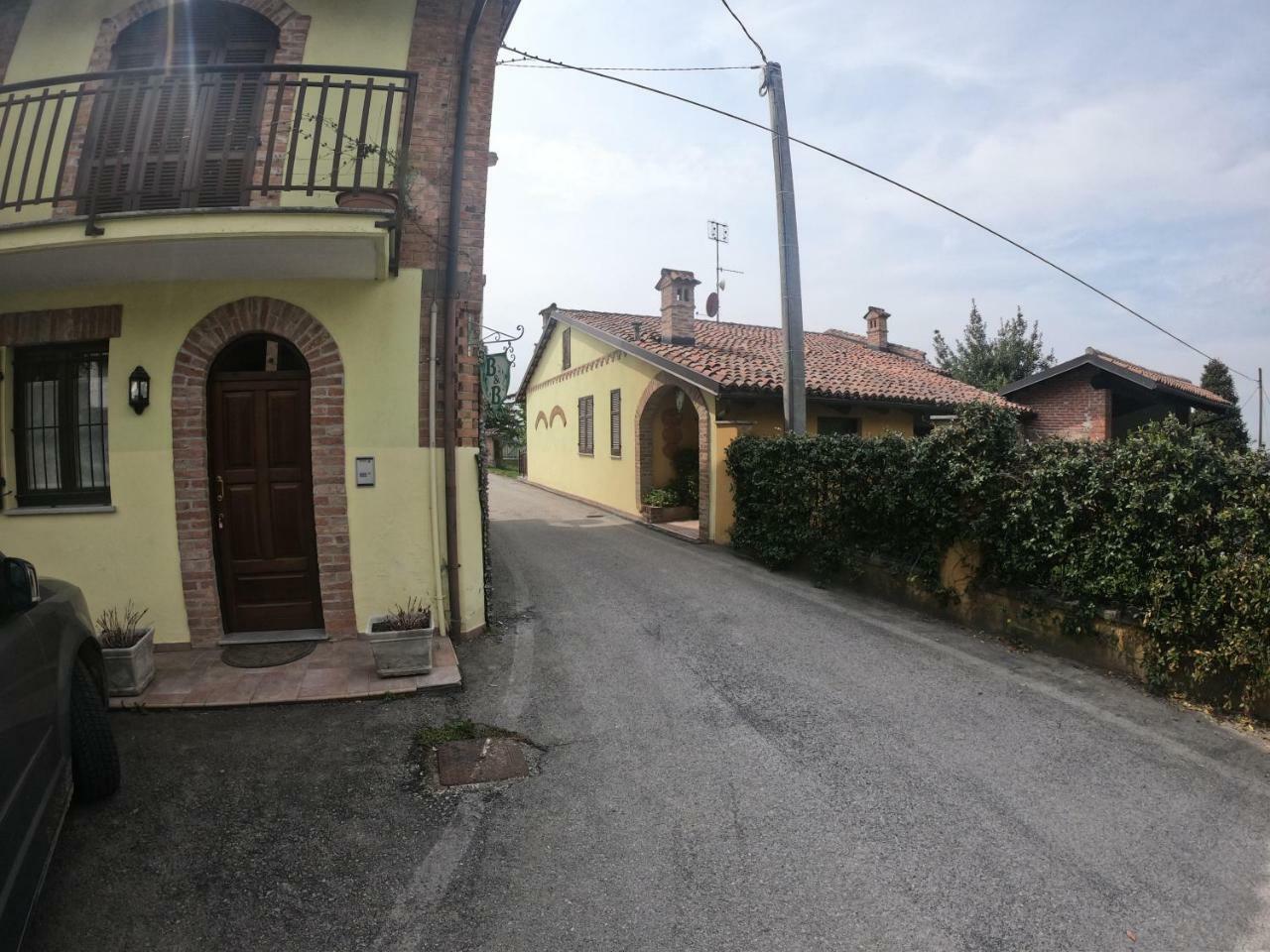 Tra... Monti E Vigne Bed & Breakfast La Morra Dış mekan fotoğraf