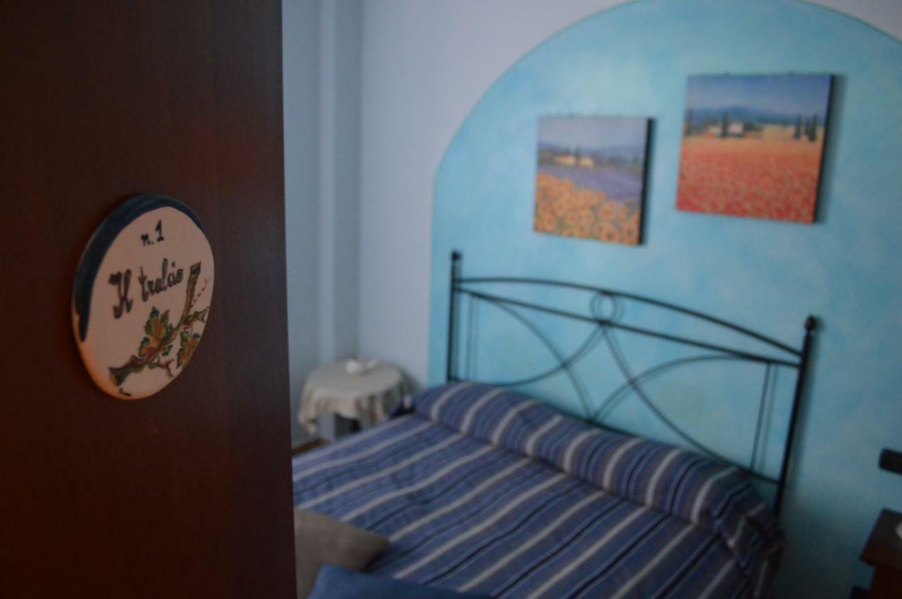 Tra... Monti E Vigne Bed & Breakfast La Morra Dış mekan fotoğraf