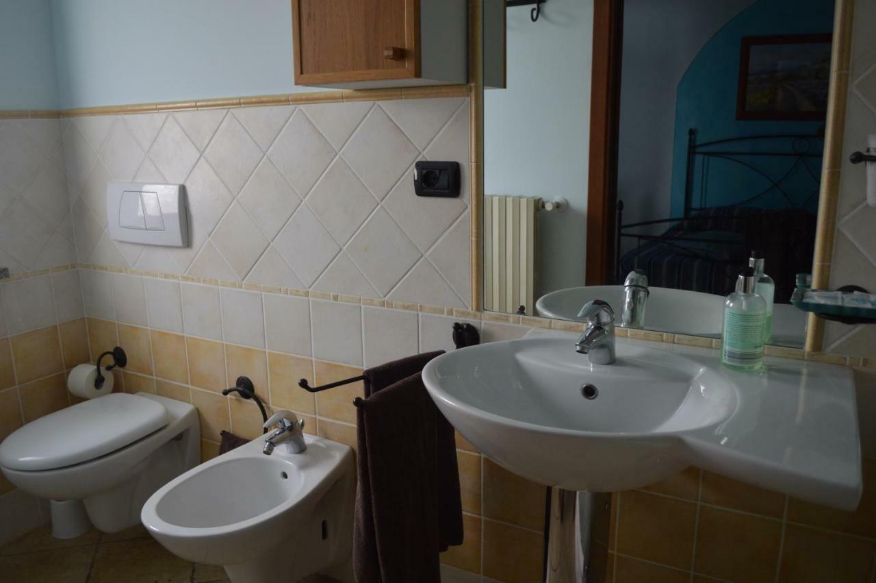 Tra... Monti E Vigne Bed & Breakfast La Morra Dış mekan fotoğraf
