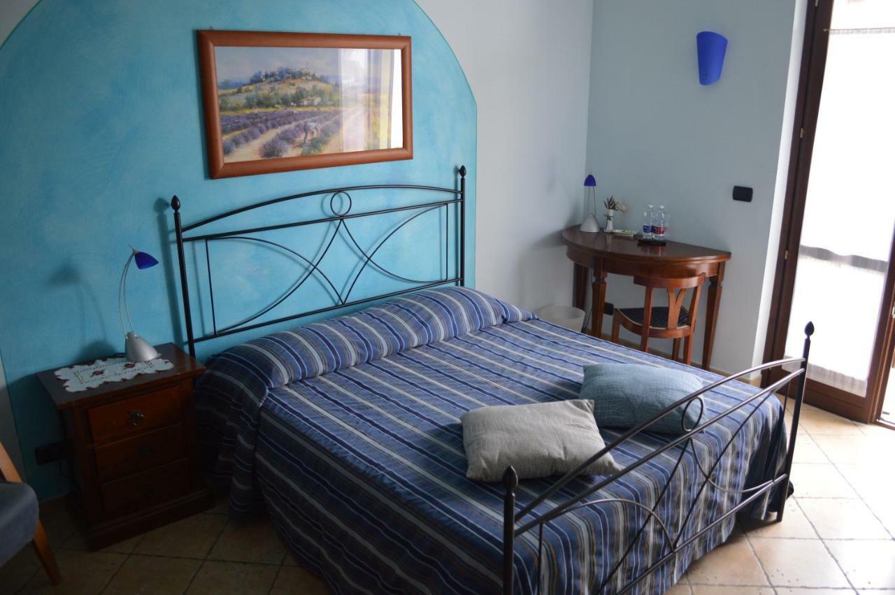Tra... Monti E Vigne Bed & Breakfast La Morra Dış mekan fotoğraf
