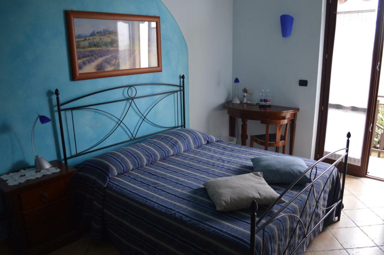 Tra... Monti E Vigne Bed & Breakfast La Morra Dış mekan fotoğraf